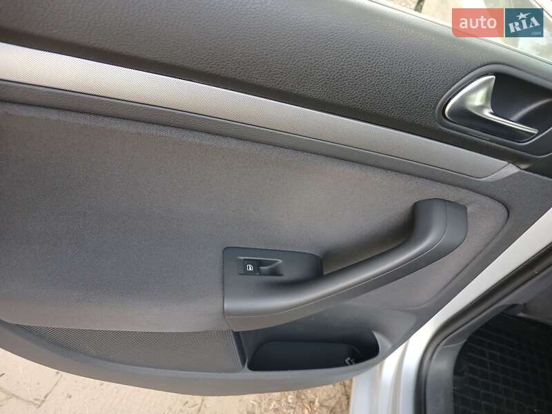 Універсал Volkswagen Golf 2007 в Чернігові