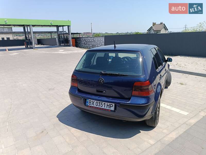 Хэтчбек Volkswagen Golf 2001 в Каменец-Подольском