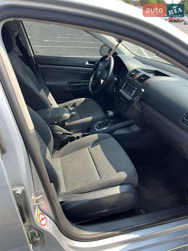 Универсал Volkswagen Golf 2009 в Ужгороде