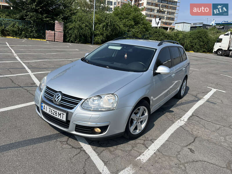 Универсал Volkswagen Golf 2009 в Ужгороде