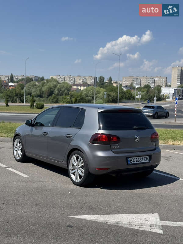 Хэтчбек Volkswagen Golf 2009 в Виннице