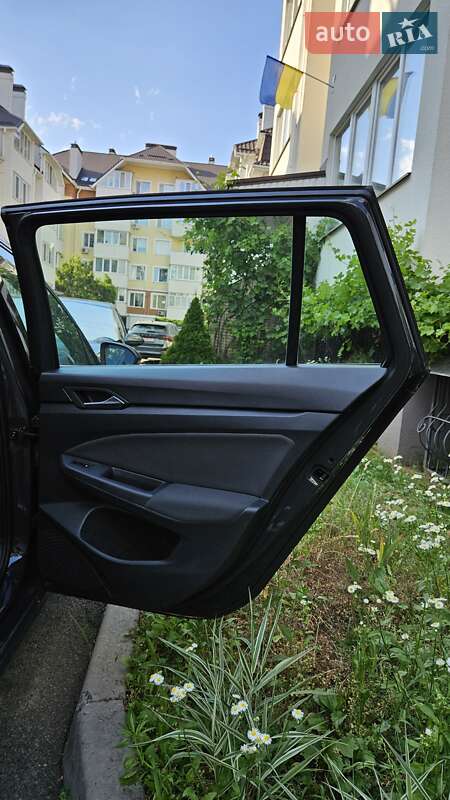 Универсал Volkswagen Golf 2021 в Киеве