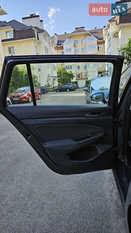 Универсал Volkswagen Golf 2021 в Киеве