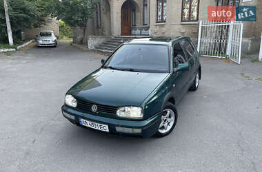 Хэтчбек Volkswagen Golf 1998 в Могилев-Подольске