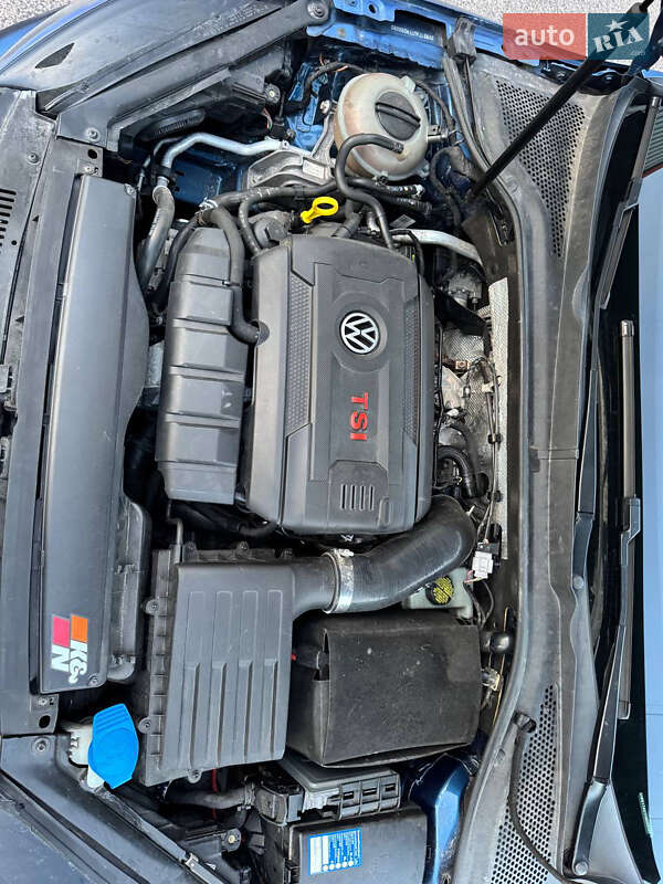 Хетчбек Volkswagen Golf 2015 в Драбіву