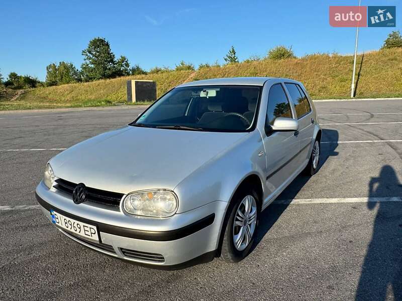 Хэтчбек Volkswagen Golf 2000 в Полтаве