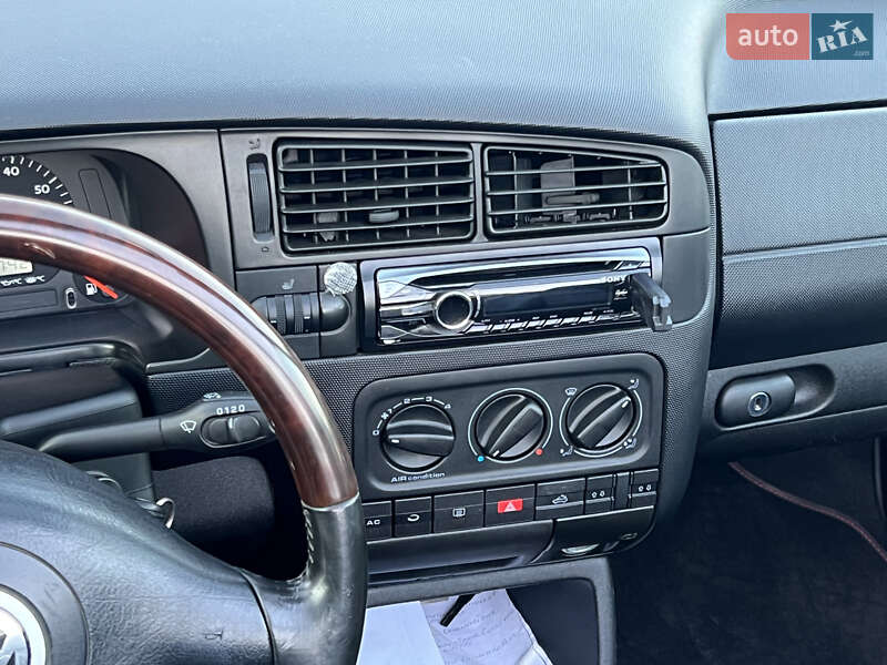 Кабриолет Volkswagen Golf 2001 в Бердичеве