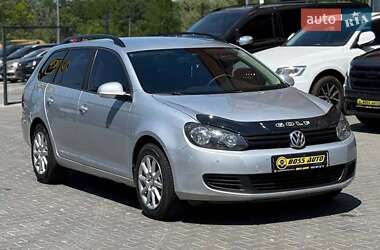 Универсал Volkswagen Golf 2012 в Черновцах