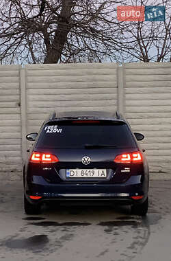 Универсал Volkswagen Golf 2015 в Чернигове