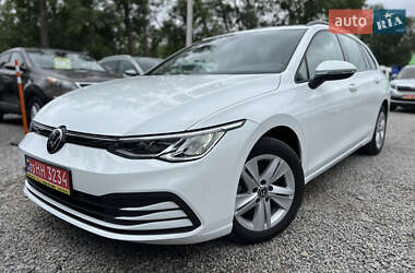 Volkswagen Golf 2021