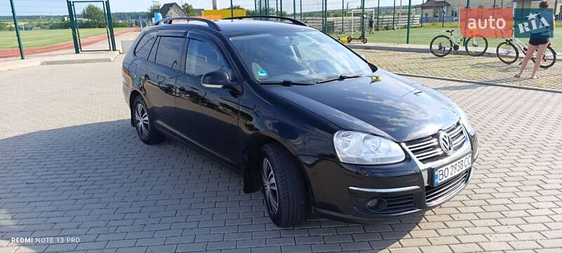 Универсал Volkswagen Golf 2009 в Бучаче