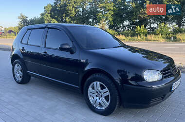 Хэтчбек Volkswagen Golf 2001 в Тернополе