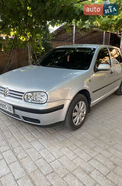 Хэтчбек Volkswagen Golf 1999 в Гадяче