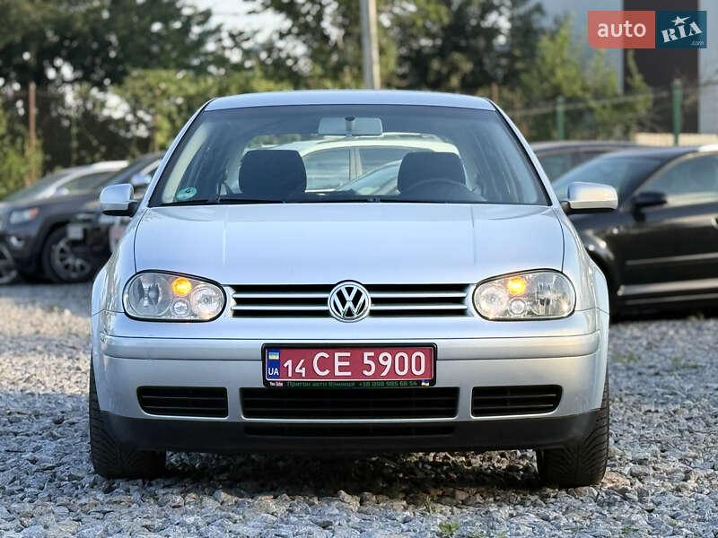 Volkswagen Golf 2003