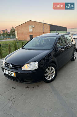 Хетчбек Volkswagen Golf 2006 в Луцьку