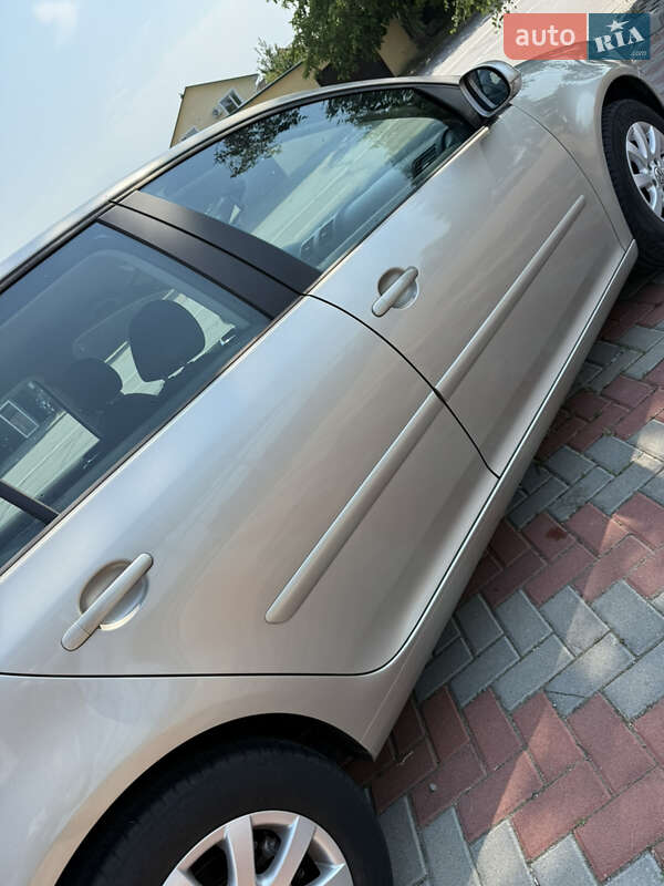 Хетчбек Volkswagen Golf 2005 в Білій Церкві