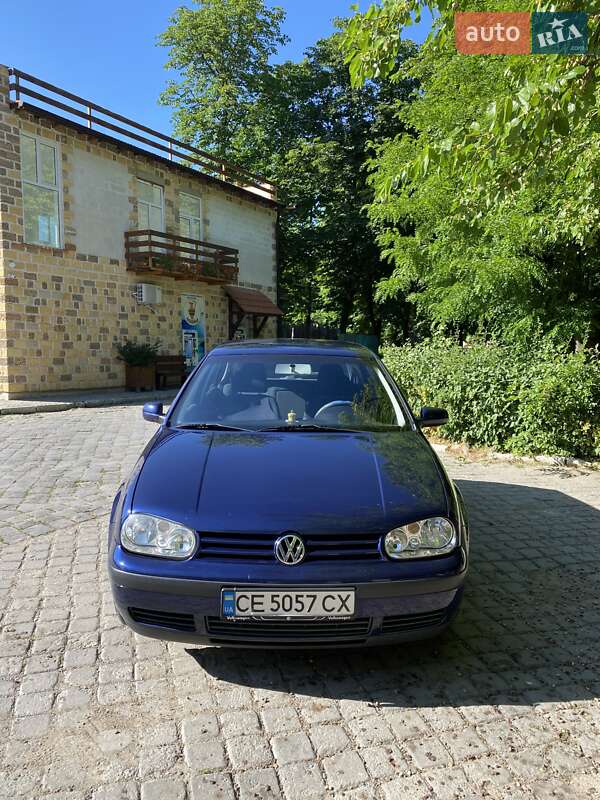 Хэтчбек Volkswagen Golf 2000 в Хотине