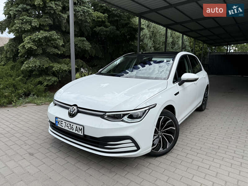 Хетчбек Volkswagen Golf 2022 в Павлограді
