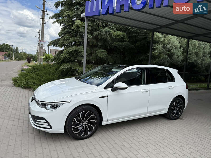 Хетчбек Volkswagen Golf 2022 в Павлограді
