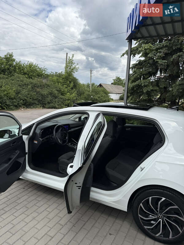 Хетчбек Volkswagen Golf 2022 в Павлограді