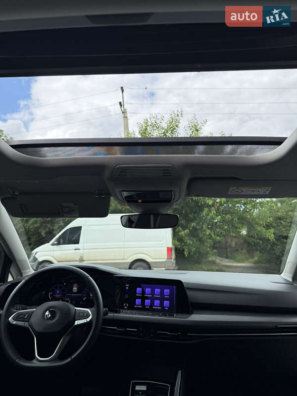 Хетчбек Volkswagen Golf 2022 в Павлограді