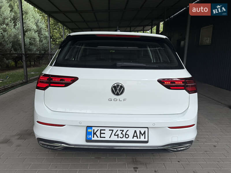 Хетчбек Volkswagen Golf 2022 в Павлограді