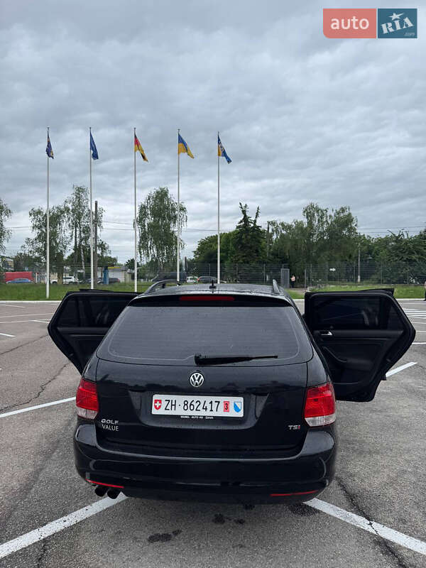 Универсал Volkswagen Golf 2010 в Житомире