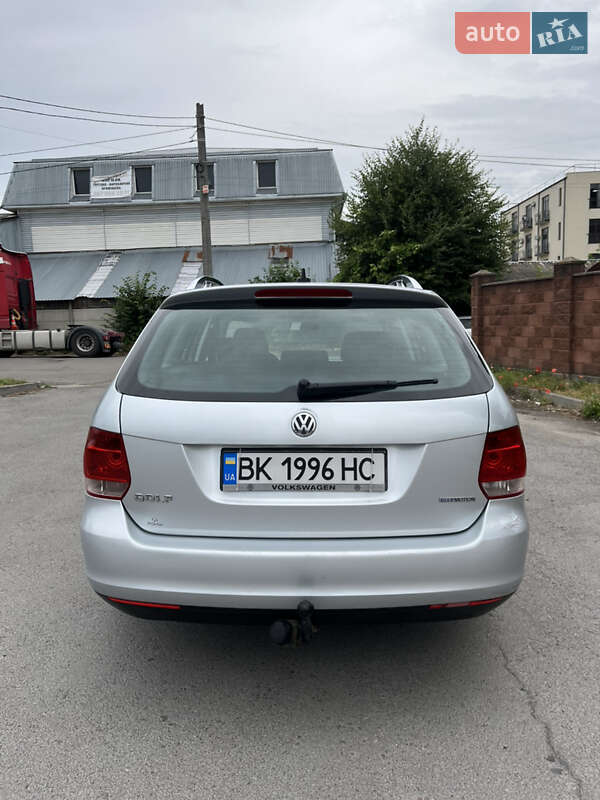 Універсал Volkswagen Golf 2008 в Рівному