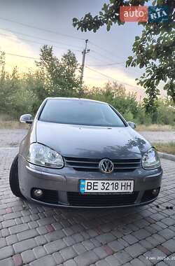 Хэтчбек Volkswagen Golf 2008 в Первомайске