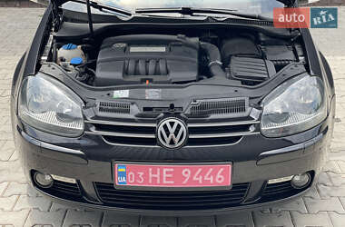 Хетчбек Volkswagen Golf 2008 в 