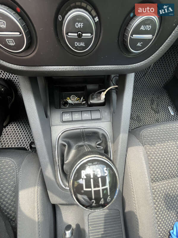 Універсал Volkswagen Golf 2009 в Харкові