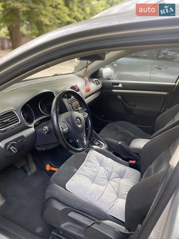 Універсал Volkswagen Golf 2011 в Львові