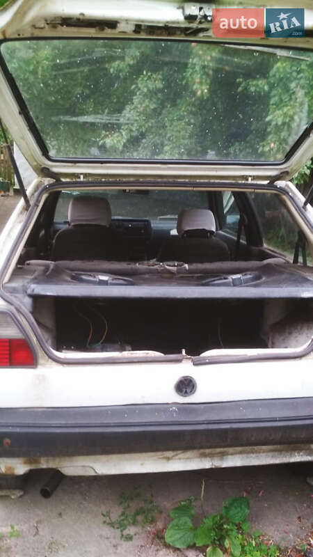 Хэтчбек Volkswagen Golf 1990 в Житомире