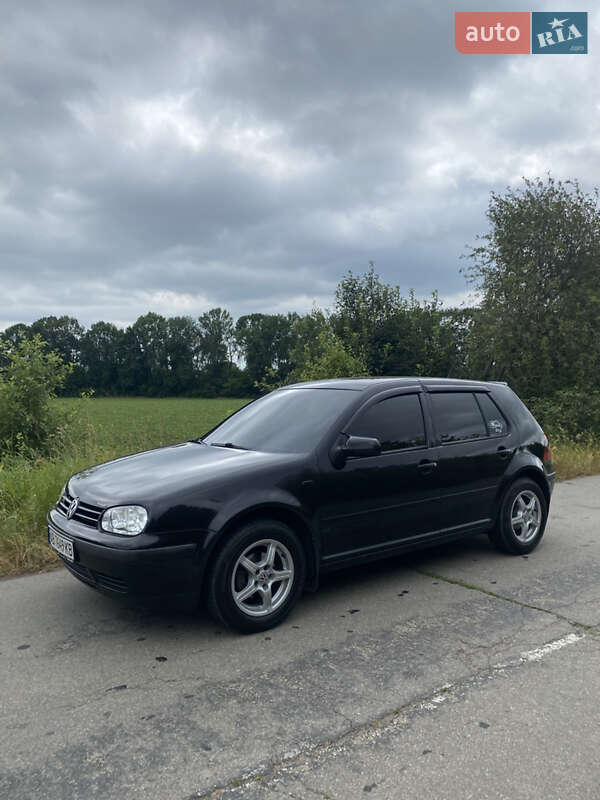 Volkswagen Golf 2002