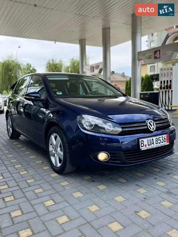Хетчбек Volkswagen Golf 2010 в Тернополі