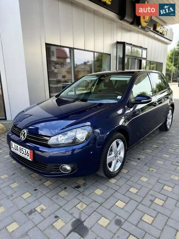 Хетчбек Volkswagen Golf 2010 в Тернополі
