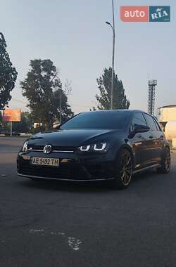 Хэтчбек Volkswagen Golf 2016 в Днепре