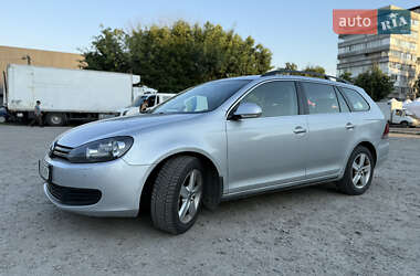 Універсал Volkswagen Golf 2011 в Києві