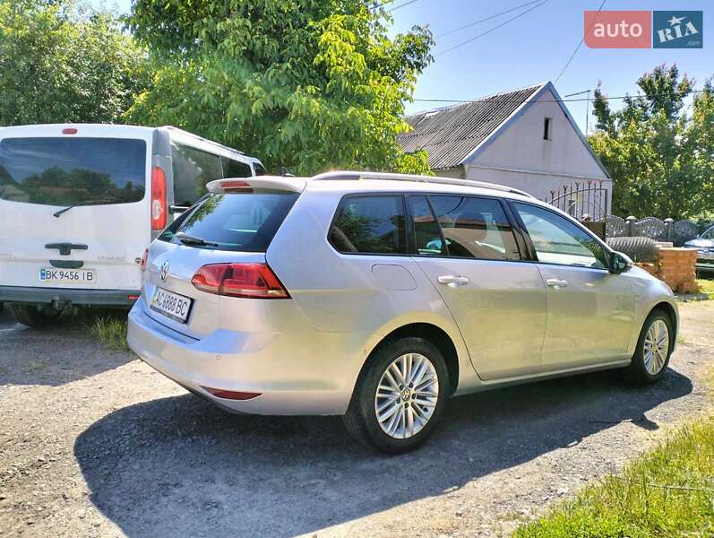 Універсал Volkswagen Golf 2014 в Луцьку