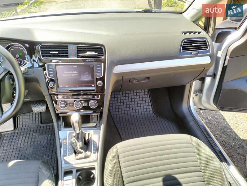 Універсал Volkswagen Golf 2014 в Луцьку