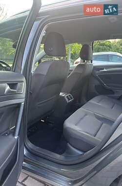 Универсал Volkswagen Golf 2018 в 