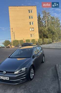 Универсал Volkswagen Golf 2018 в 