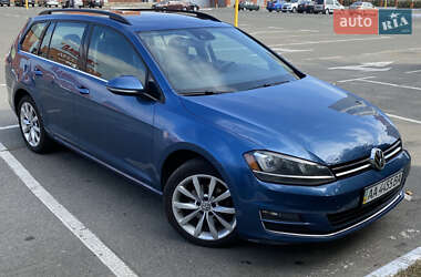 Універсал Volkswagen Golf 2015 в Києві