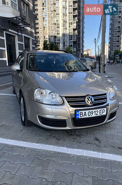 Універсал Volkswagen Golf 2008 в Бучі