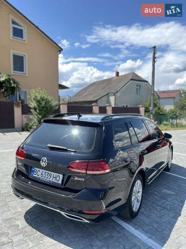 Универсал Volkswagen Golf 2019 в Львове