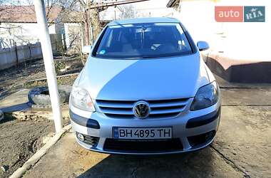 Хетчбек Volkswagen Golf 2005 в Подільську