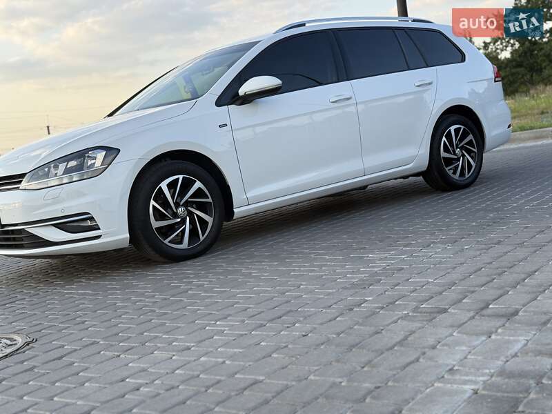 Універсал Volkswagen Golf 2018 в Києві