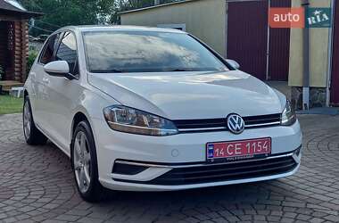 Хэтчбек Volkswagen Golf 2019 в Львове