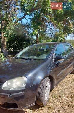 Хетчбек Volkswagen Golf 2004 в 