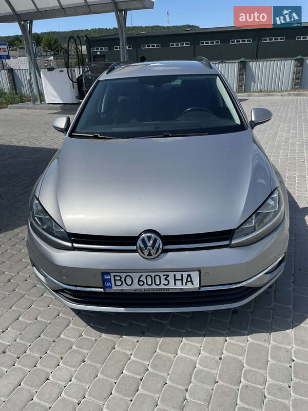 Универсал Volkswagen Golf 2018 в Тернополе